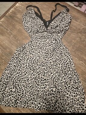 Cacique Black and White Leopard Print Slip